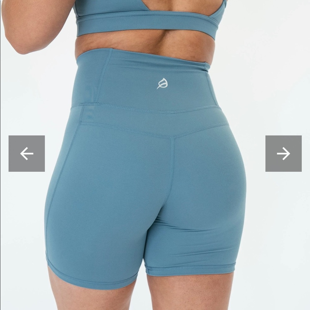 Ptula Yvette 6" Shorts Medium